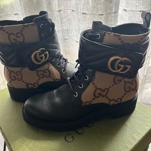 Ankle boots with double gg